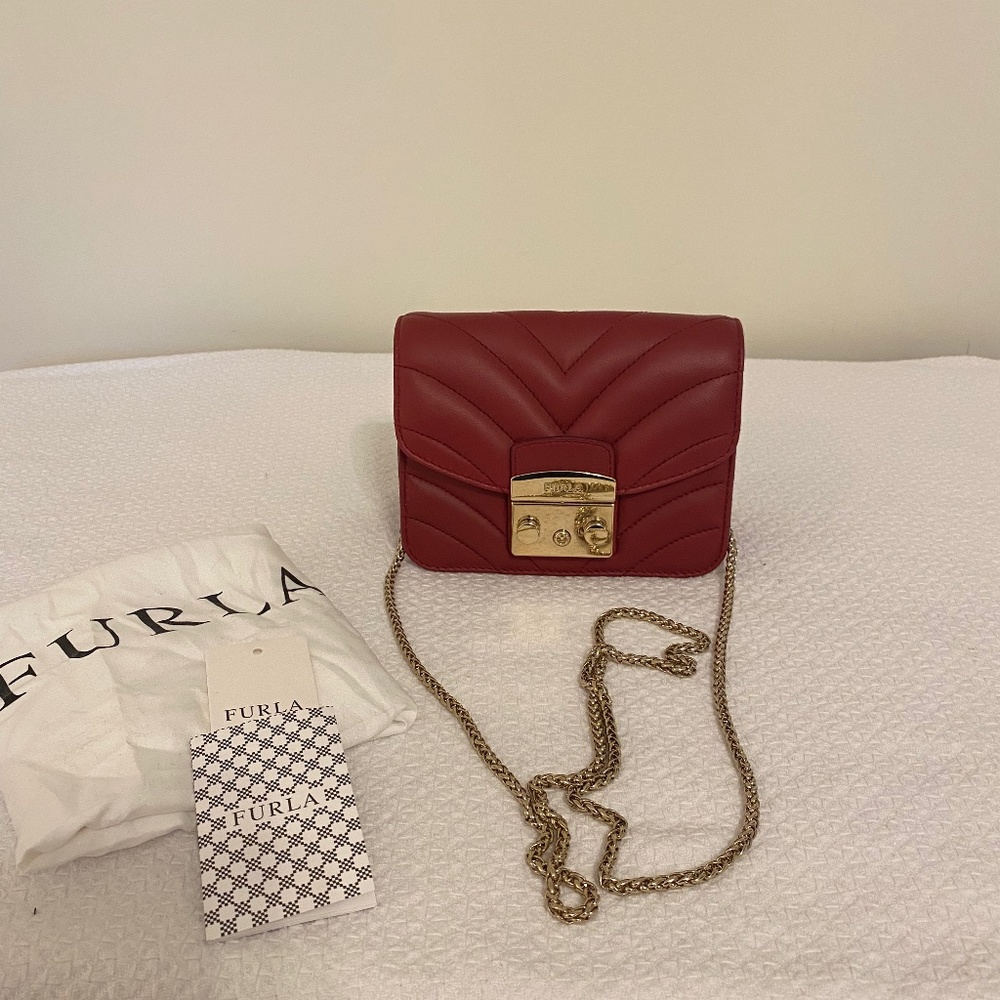 Furla Metropolis bag, Red with gold hardware